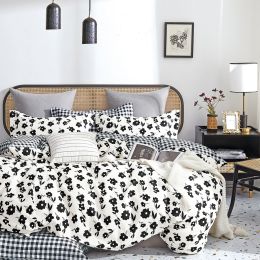 Hepburn Black/White Floral 100% Cotton Reversible  Comforter Set (size: Queen)